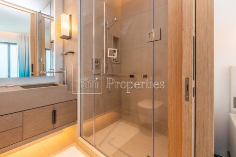 Apartment til salg i Dubai, UAE 2 soveværelser, 108 kvm № 647012 - foto 13