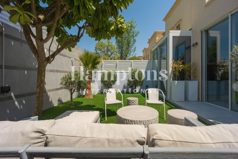 Villa te huur in The Springs, Dubai, VAE 2 slaapkamers, 166.66798200 vr.m., nr 651194 - foto 3