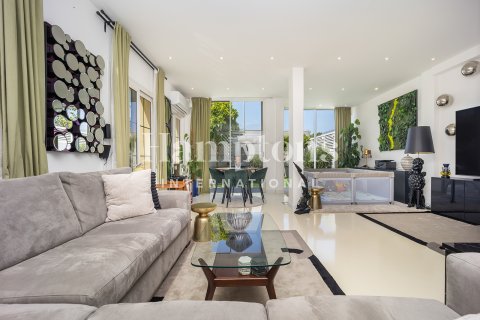 Villa te huur in The Springs, Dubai, VAE 2 slaapkamers, 166.66798200 vr.m., nr 651194 - foto 17