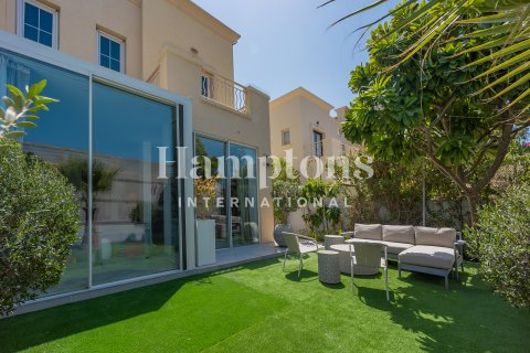 Villa te huur in The Springs, Dubai, VAE 2 slaapkamers, 166.66798200 vr.m., nr 651194 - foto 1