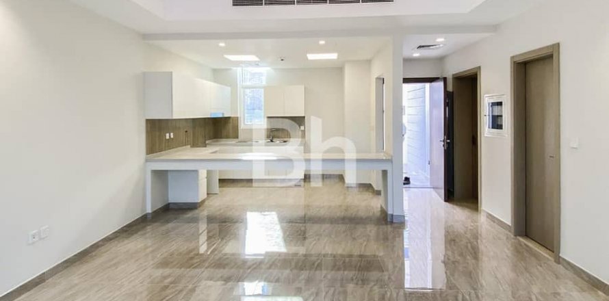 Вилла в Dubai Sports City, Дубай, ОАЭ 4 спальни, 271м2 № 614788