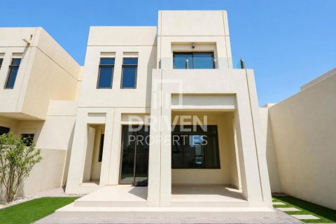 וילה להשכרה ב Reem, Dubai, איחוד האמירויות  3 חדרי שינה, 260.13 מ"ר, מספר 765614 - תמונה 1