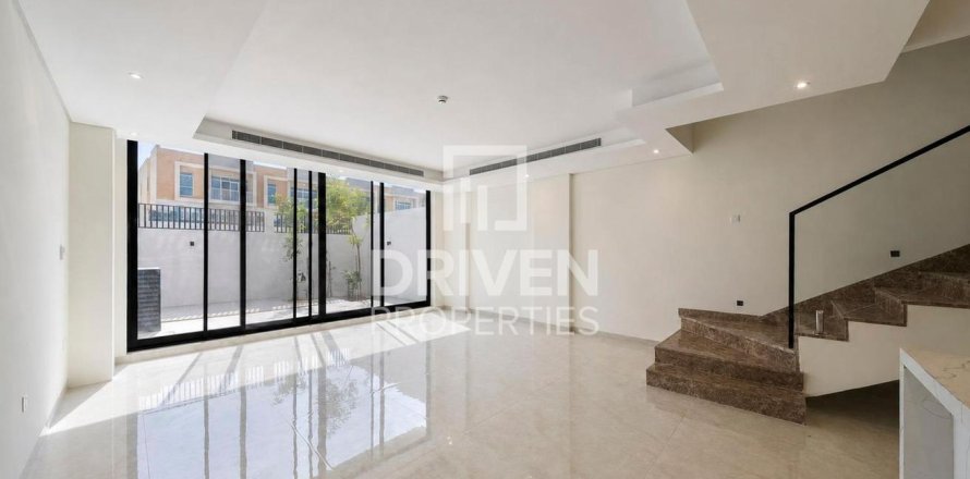 Townhouse in Al Furjan, Dubai, UAE 4 bedrooms, 166.2 sq.m. № 765618