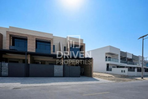 Townhouse in Al Furjan, Dubai, UAE 4 bedrooms, 166.2 sq.m. № 765618 - photo 23