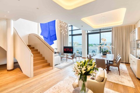 Apartament în Jumeirah, Dubai, EAU 3 dormitoare, 300.91 mp.  №753514