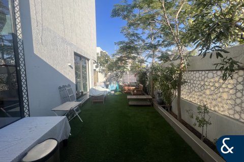 Vila u Jumeirah Village Circle, Dubai, UAE 3 spavaćih soba, 276 m2 Br. 667174 - fotografija 25