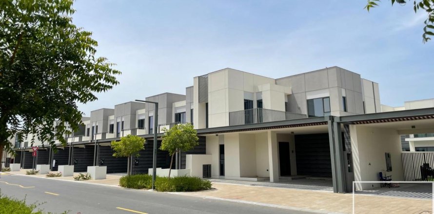 Adosado en Arabian Ranches 3, Dubai, EAU 4 dormitorios, 223.52 m² № 766847