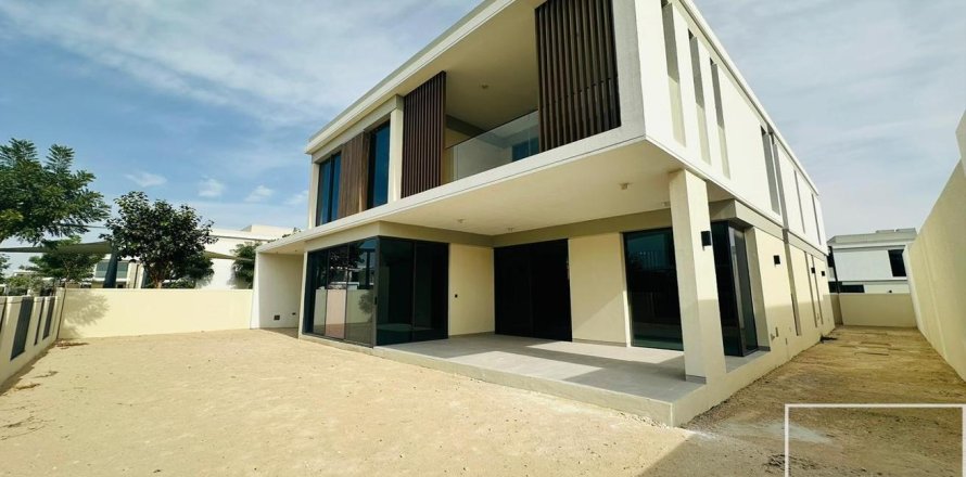Villa en Tilal Al Ghaf, Dubai, EAU 5 dormitorios, 579.99 m² № 766852