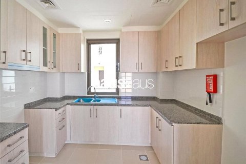 Vilë në Reem, Dubai, Emiratet e Bashkuara Arabe 3 dhoma gjumi, 338 m2. № 626523 - Foto 6