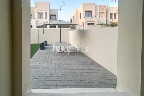 Vilë në Reem, Dubai, Emiratet e Bashkuara Arabe 3 dhoma gjumi, 338 m2. № 626523 - Foto 19