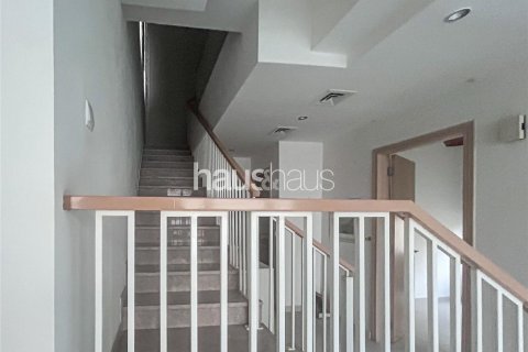 Vilë në Reem, Dubai, Emiratet e Bashkuara Arabe 3 dhoma gjumi, 338 m2. № 626523 - Foto 8