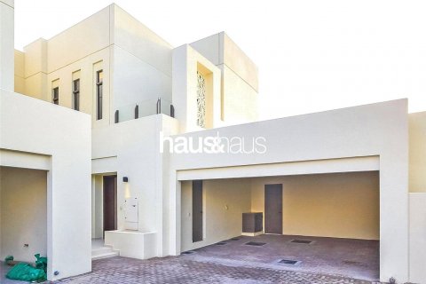 Vilë në Reem, Dubai, Emiratet e Bashkuara Arabe 3 dhoma gjumi, 338 m2. № 626523 - Foto 18