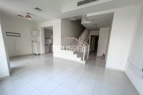 Vilë në Reem, Dubai, Emiratet e Bashkuara Arabe 3 dhoma gjumi, 338 m2. № 626523 - Foto 4