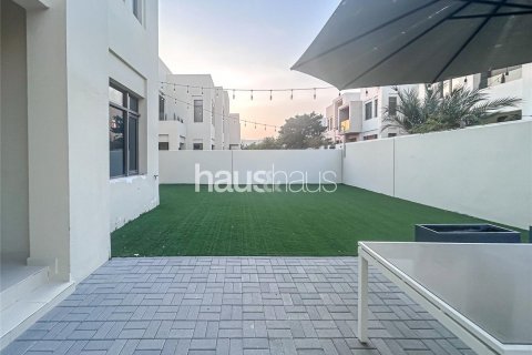 Vilë në Reem, Dubai, Emiratet e Bashkuara Arabe 3 dhoma gjumi, 338 m2. № 626523 - Foto 2