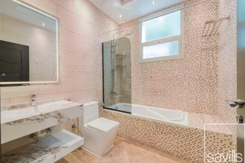Al Barsha, Dubai, UAE의 임대용 빌라 침실 5개, 1151.72제곱미터 번호 747935 - 사진 19