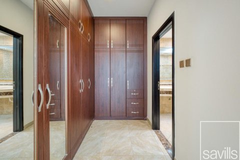 Al Barsha, Dubai, UAE의 임대용 빌라 침실 5개, 1151.72제곱미터 번호 747935 - 사진 18