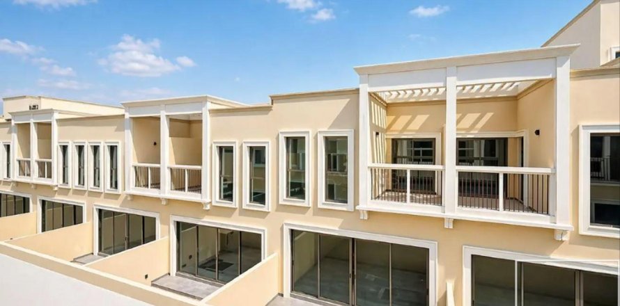Kaupunkipientalo Damac Lagoons, Dubai, Arabiemiraatit 4 makuuhuonetta, 144 m2 № 747937
