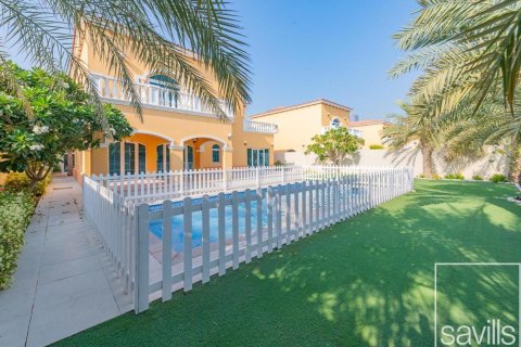 Vila di Jumeirah Park, Dubai, UEA 5 kamar tidur, 757.9 m2 nomor 747934 - foto 1