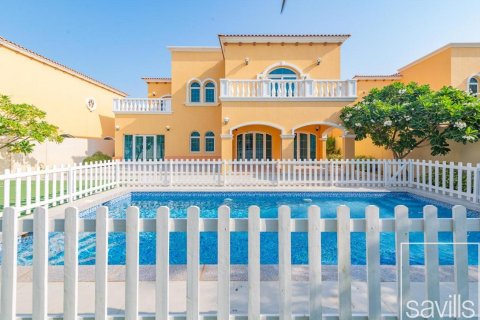 Vila di Jumeirah Park, Dubai, UEA 5 kamar tidur, 757.9 m2 nomor 747934 - foto 2