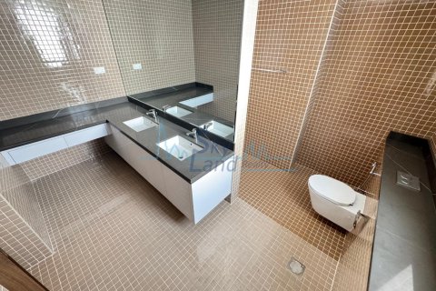 Huvila Umm Suqeim, Dubai, Arabiemiraatit 4 makuuhuonetta, 371.6 m2 № 662074 - kuva 36