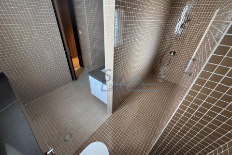 Huvila Umm Suqeim, Dubai, Arabiemiraatit 4 makuuhuonetta, 371.6 m2 № 662074 - kuva 30