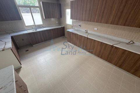 Huvila Umm Suqeim, Dubai, Arabiemiraatit 4 makuuhuonetta, 371.6 m2 № 662074 - kuva 7