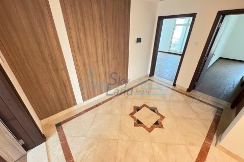 Huvila Umm Suqeim, Dubai, Arabiemiraatit 4 makuuhuonetta, 371.6 m2 № 662074 - kuva 16