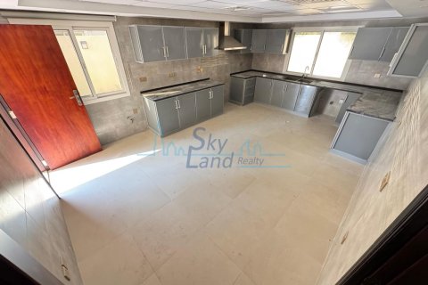 Üürile anda villa asukohaga Jumeirah, Dubai, AÜE: 5 magamistoaga, 418.1 m² Nr 662073 - pilt 11