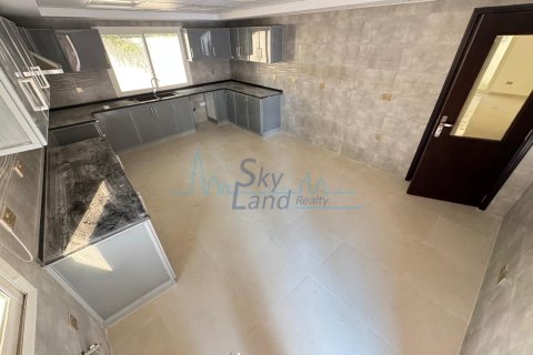 Üürile anda villa asukohaga Jumeirah, Dubai, AÜE: 5 magamistoaga, 418.1 m² Nr 662073 - pilt 17