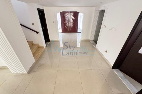 Üürile anda villa asukohaga Jumeirah, Dubai, AÜE: 5 magamistoaga, 418.1 m² Nr 662073 - pilt 15