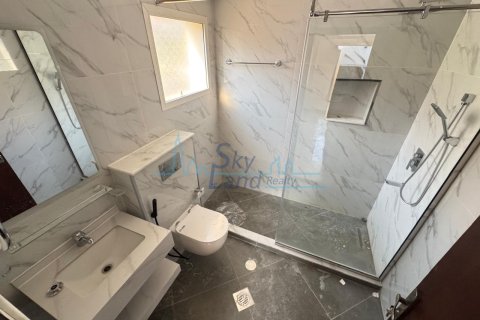 Üürile anda villa asukohaga Jumeirah, Dubai, AÜE: 5 magamistoaga, 418.1 m² Nr 662073 - pilt 23