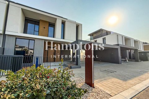 Снять в аренду виллу в Arabian Ranches 3, Дубай, ОАЭ 4 спальни, 302.02022076м2, № 662135 - фото 2