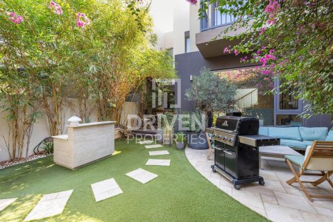 Casa urbana em Dubai Hills Estate, Dubai, EAU 3 quartos, 200.76 m2 № 746451