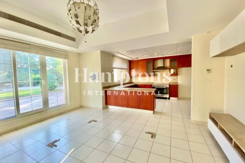 Vilă de închiriat în Arabian Ranches 2, Dubai, EAU 4 dormitoare, 1237.27936691 mp. №701971 - poză 9