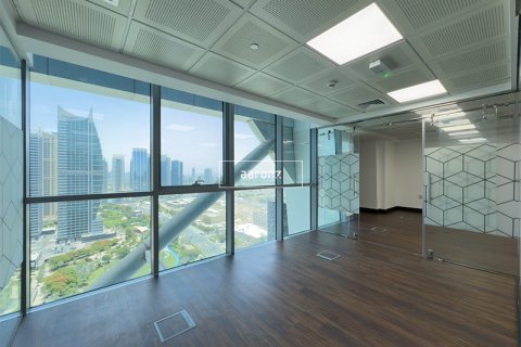 Office in Jumeirah Lake Towers, Dubai, UAE 102.8 sq.m. № 633261 - photo 4