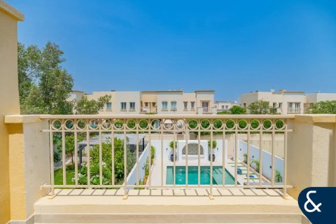 Városi lakóépület itt: The Springs, Dubai, EAE, 3 hálószoba, 228 m², azonosító: 698215 - fénykép 11