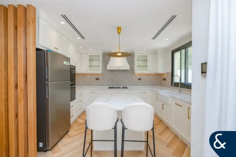 Városi lakóépület itt: The Springs, Dubai, EAE, 3 hálószoba, 228 m², azonosító: 698215 - fénykép 5