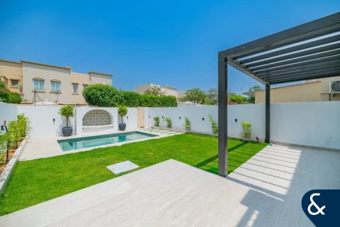 Városi lakóépület itt: The Springs, Dubai, EAE, 3 hálószoba, 228 m², azonosító: 698215