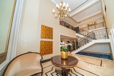 Huvila Palm Jumeirah, Dubai, Arabiemiraatit 5 makuuhuonetta, 413 m2 № 738339