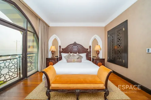 Villa in affitto a Palm Jumeirah, Dubai, EAU 5 camere da letto, 413 mq. № 738339 - foto 14