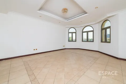 Зняти в оренду віллу в Пальма Джумейра, Дубай, ОАЕ 5 спалень, 496м2, № 650276 - фото 6