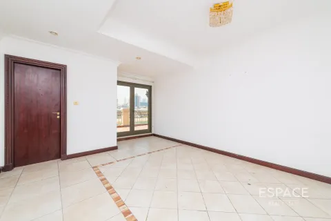 Зняти в оренду віллу в Пальма Джумейра, Дубай, ОАЕ 5 спалень, 496м2, № 650276 - фото 15