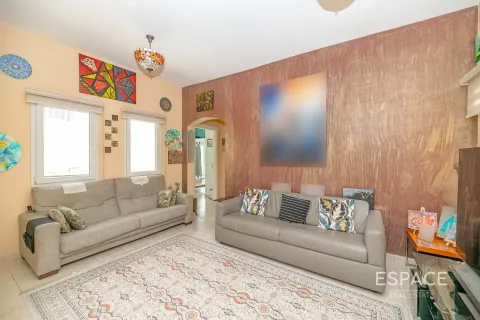 Villa para arrendamento em Meadows, Dubai, EAU 4 quartos, 563 m2 № 650275 - foto 19