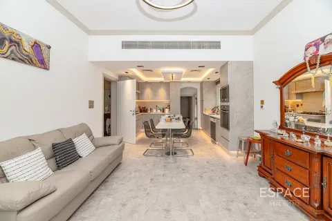 Villa para arrendamento em Meadows, Dubai, EAU 4 quartos, 563 m2 № 650275 - foto 3