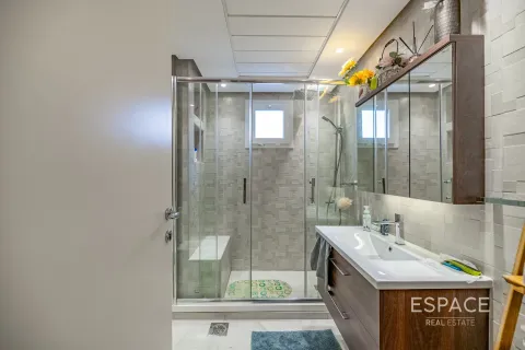 Villa para arrendamento em Meadows, Dubai, EAU 4 quartos, 563 m2 № 650275 - foto 5