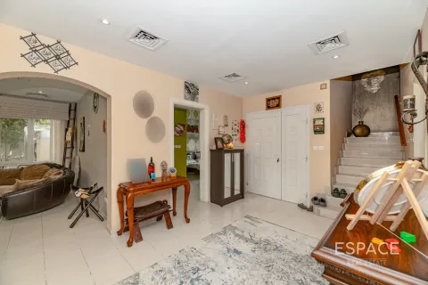 Βίλα σε Meadows, Dubai, ΗΑΕ 4 υπνοδωμάτια, 563 τ.μ. Αρ. 650275 - φωτογραφία 8