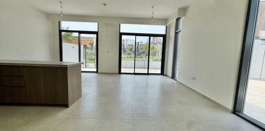 Dubai, संयुक्त अरब अमीरात में विला, 3 बेडरूम, 168.4 वर्ग मीटर, संख्या 697048