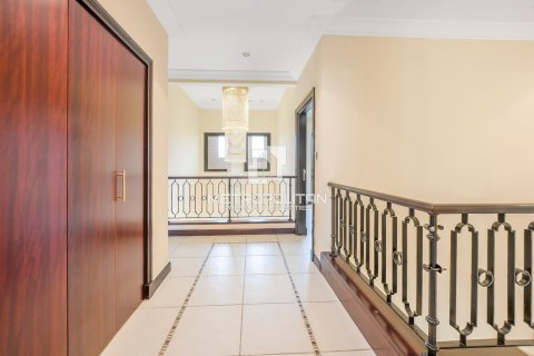Palm Jumeirah, Dubai, संयुक्त अरब अमीरात में विला, 4 बेडरूम, 470 वर्ग मीटर, संख्या 663768 - फ़ोटो 16