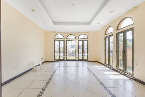 Palm Jumeirah, Dubai, संयुक्त अरब अमीरात में विला, 4 बेडरूम, 470 वर्ग मीटर, संख्या 663768 - फ़ोटो 4