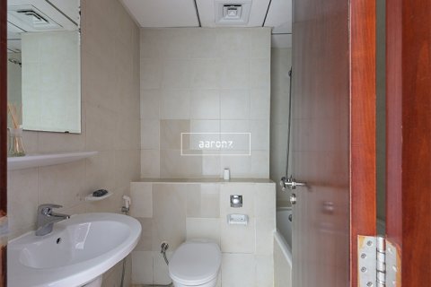 Apartment in Jumeirah Lake Towers, Dubai, UAE 2 bedrooms, 123.3 sq.m. № 624315 - photo 15